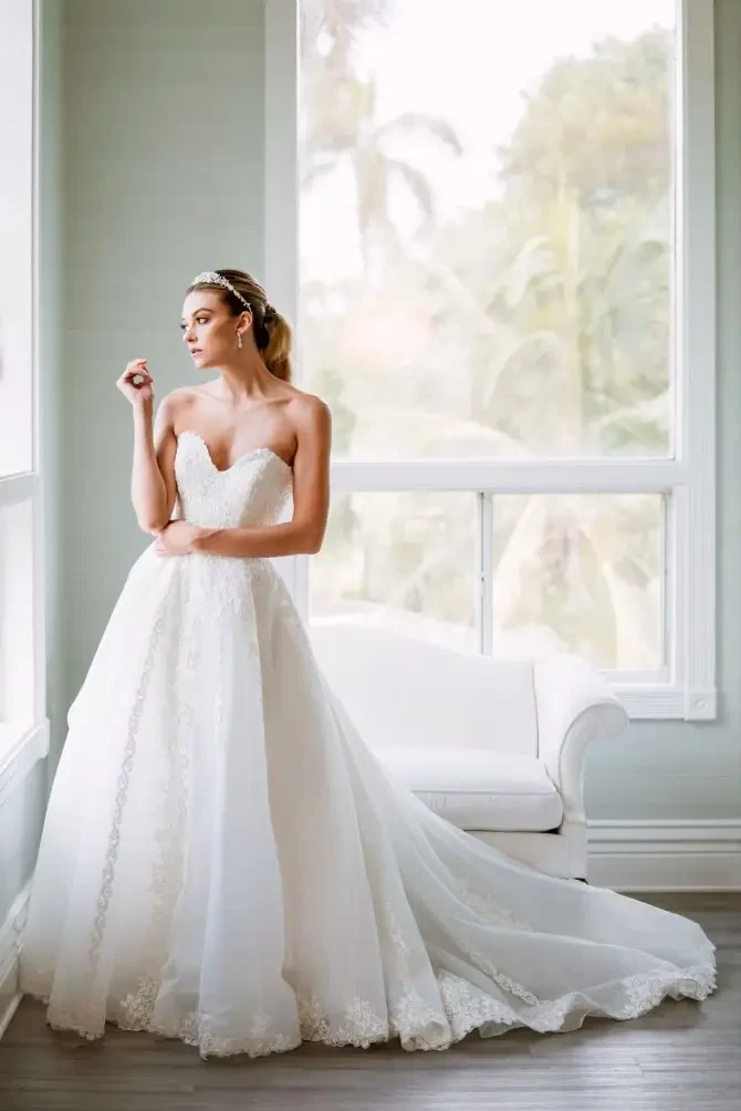 Wedding Dress Shopping Timeline: When to Shop, Order, and Alter Your Gown. Desktop Image