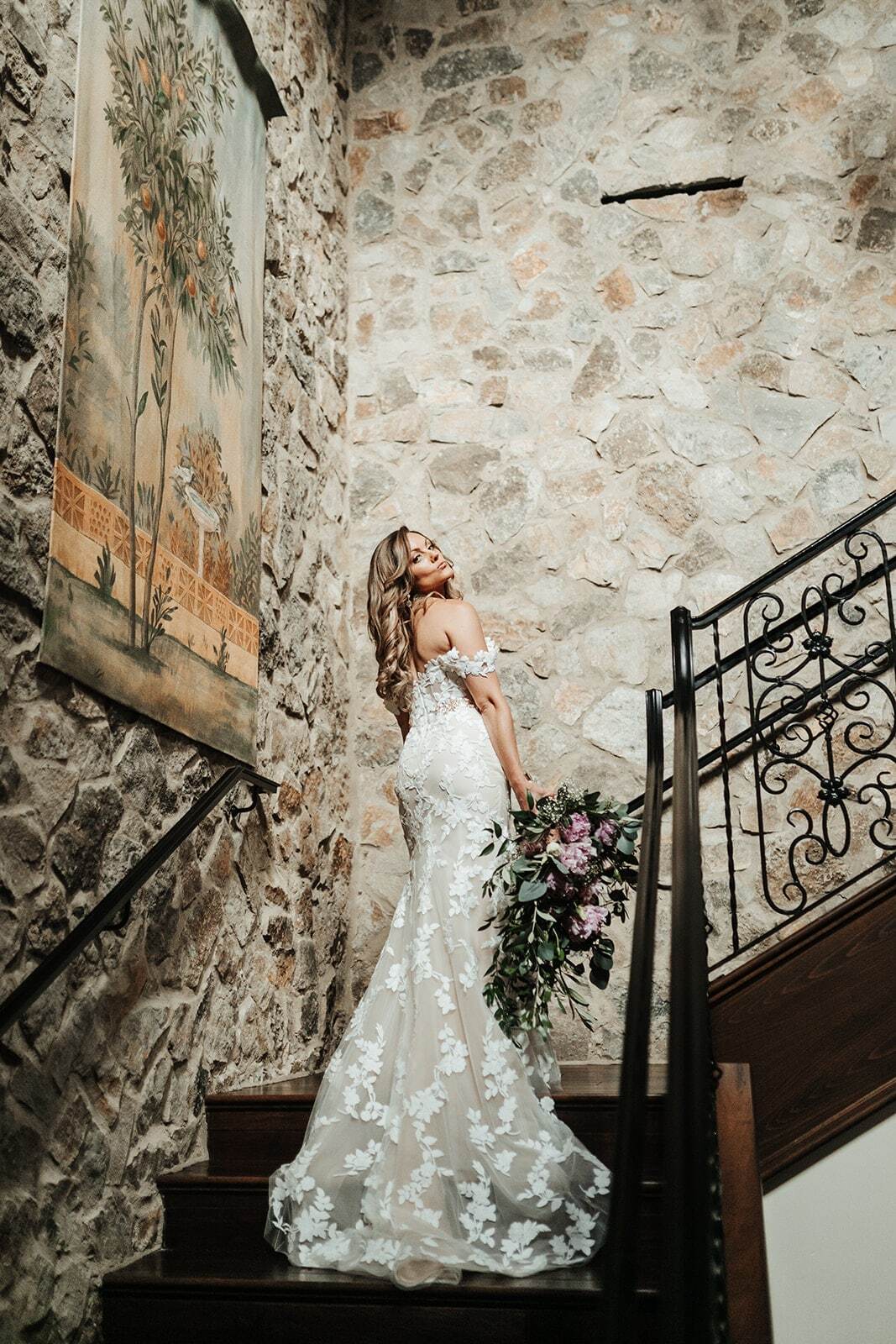 Bride: Victoria Photo credits: https://www.ashleyizquierdo.com/