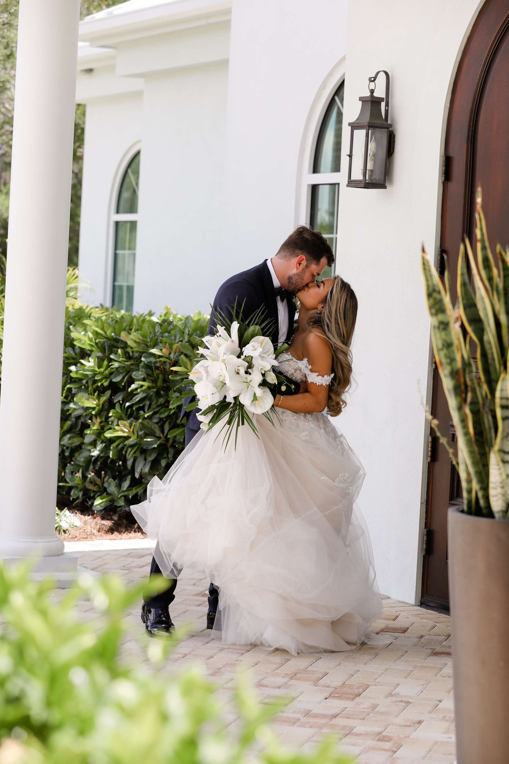 Real Bride Rosie Photography by https://lifelongphotographystudio.com/