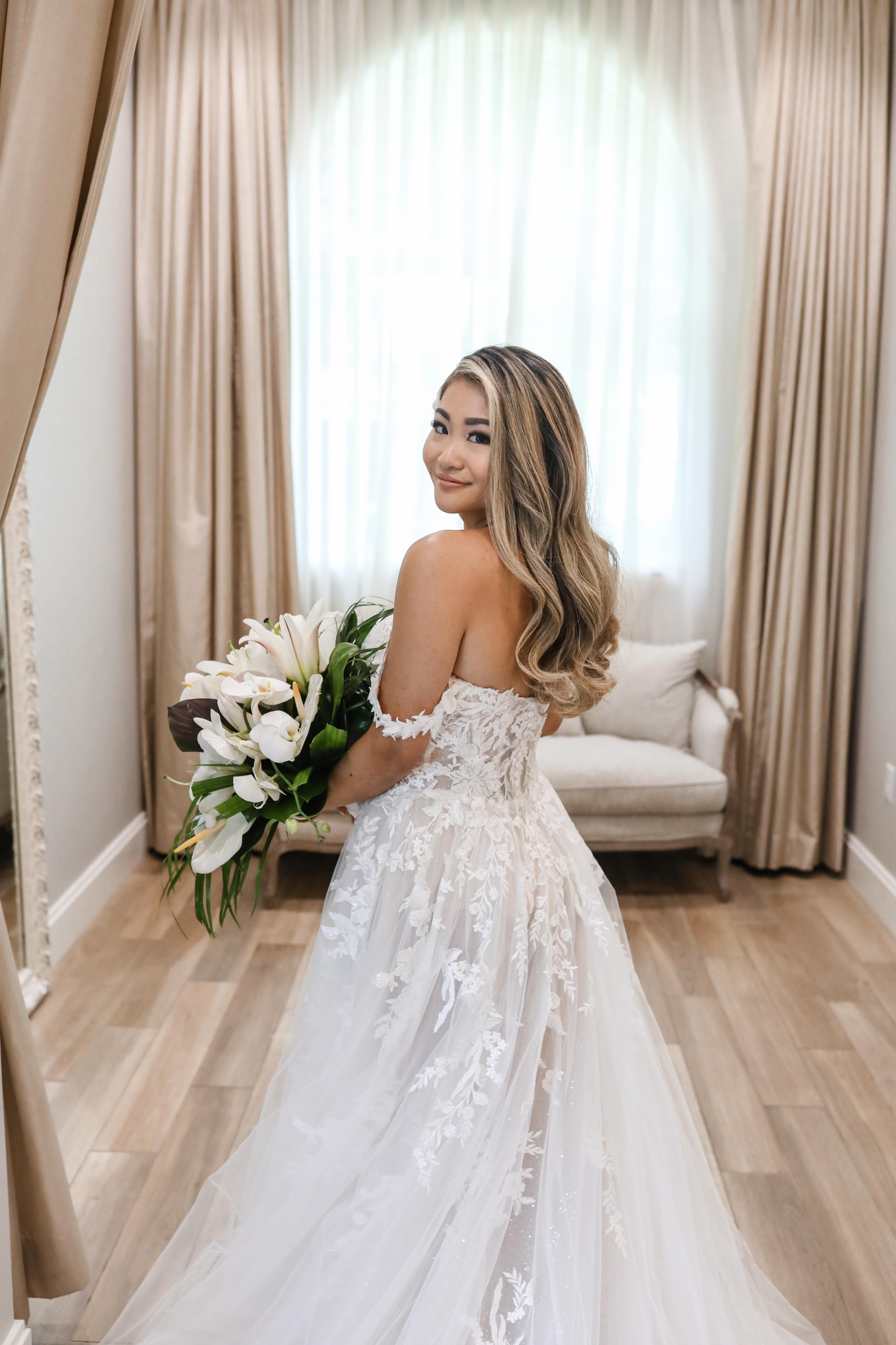 Real Bride Rosie Photography by https://lifelongphotographystudio.com/
