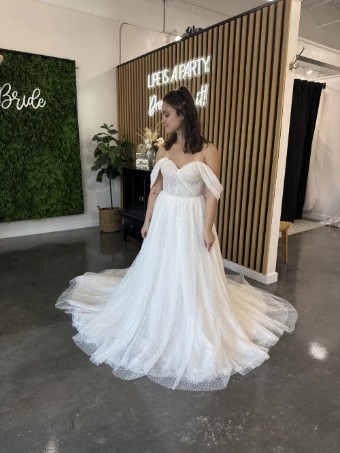 Off The Rack Gita Marie #0 thumbnail