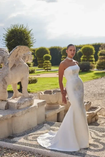 Justin Alexander 88454 #0 default Ivory Brocade thumbnail