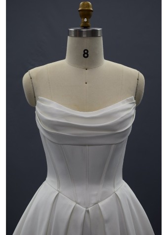 Carlo & E LA137 #1 Ivory Satin thumbnail