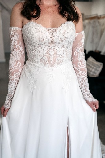 Carlo & E Phoebe #1 default Ivory/Ivory Bodice/Ivory thumbnail